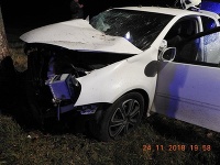 Štyria mladí ľudia sa ťažko zranili pri nehode, ktorá sa stala cez víkend medzi obcami Ohrady a Trhová Hradská v okrese Dunajská Streda.