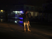 Samovražedný útočník odpálil v stredu večer bombu v Kábule.
