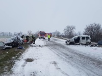 Ťazká dopravná nehoda na výjazde zo Senca v smere do Sládkovičova. 