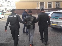 Policajti zadržali dve osoby podozrivé zo závažnej ekonomickej trestnej činnosti Policajti zadržali dve osoby podozrivé zo závažnej ekonomickej trestnej činnosti