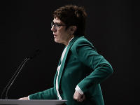 Annegret Krampová-Karrenbauerová Annegret Krampová-Karrenbauerová