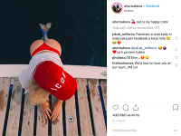Alexandra Horňáková sa na Instagrame pýši fotkami svojho pozadia len v tango nohavičkách.