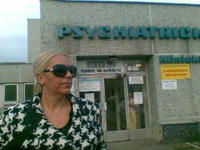 Nora Mojsejová navštívila Braňa na psychiatrii okolo jednej.