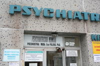 Za múrmi tejto psychiatrickej kliniky sa liečil Braňo Mojsej.