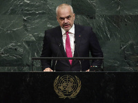 Albánsky premiér Edi Rama Albánsky premiér Edi Rama