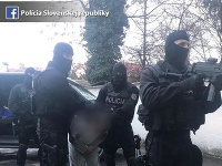 Mužovi sa vypomstili vyhrážky na sociálnych sieťach. Mužovi sa vypomstili vyhrážky na sociálnych sieťach.