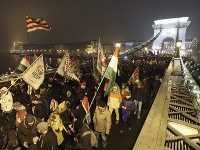 Protesty pokračujú už niekoľko týždňov od 12. decembra. Protesty pokračujú už niekoľko týždňov od 12. decembra.