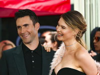 Adam Levine a Behati Prinsloo Adam Levine a Behati Prinsloo