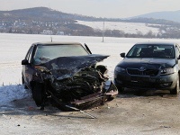 Za Košicami v smere na obec Nižná Hutka sa dnes doobeda stala dopravná nehoda troch vozidiel.