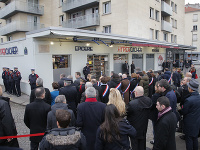 Spomienka na 4. výročie útoku na redakciu satirického magazínu Charlie Hebdo vo francúzskej metropole. Spomienka na 4. výročie útoku na redakciu satirického magazínu Charlie Hebdo vo francúzskej metropole.