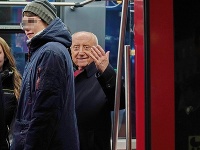 Jazdu v aute neriskoval. Domov sa odviezol nočným spojom hromadnej dopravy. 