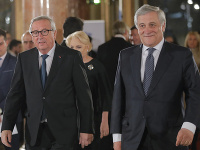 Jean-Claude Juncker a Antonio Tajani