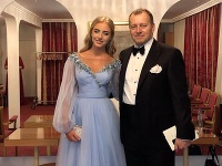 Alexandra s otcom Borisom Kollárom na tohtoročnom Plese v opere.