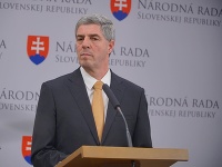 Kandidát na prezidenta Béla Bugár. 
