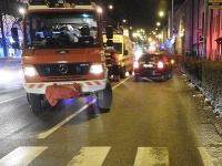 Polícia vyšetruje príčiny a okolnosti dopravnej nehody, ktorá sa stala vTrnave o šiestej hodine na priechode pre chodcov. Polícia vyšetruje príčiny a okolnosti dopravnej nehody, ktorá sa stala vTrnave o šiestej hodine na priechode pre chodcov.