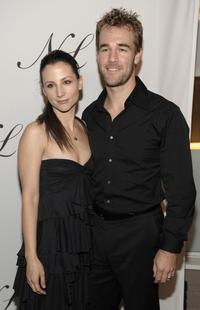 James Van Der Beek s manželkou Heather McComb.