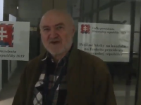 Ján Molnár ako kandidát na prezidenta. Ján Molnár ako kandidát na prezidenta.
