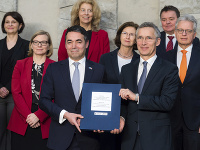 Nikola Dimitrov a Jens Stoltenberg Nikola Dimitrov a Jens Stoltenberg