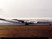 Príčinou havárie Boeingu 707-328C bola porucha dvoch motorov.
