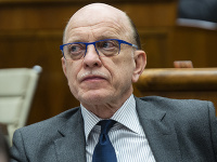 Poslanec Alojz Baránik. Poslanec Alojz Baránik.