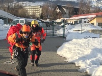 Leteckí záchranári zasahovali v sobotu dvakrát. Leteckí záchranári zasahovali v sobotu dvakrát.