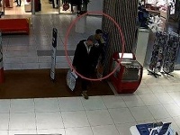 Polícia pátra po mužoch na foto Polícia pátra po mužoch na foto
