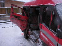 Pri zrážke autobusu a minivanu sa zranilo 6 ľudí.