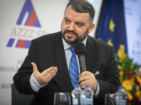 Eduard Chmelár Eduard Chmelár
