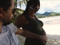 Tehotenstvo oznámila Ewa Farna fanúšikom prostredníctvom videoklipu. 