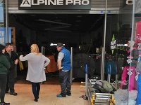 V Alpine Pro v Eurovea prasklo potrubie. V Alpine Pro v Eurovea prasklo potrubie.