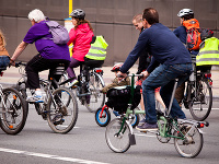 Cyklisti Cyklisti