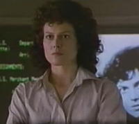 Sigourney Weaver ako Ellen Ripley z legendárnej série o Votrelcoch.