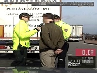 Mladík z Čadce sa rútil po diaľnici rýchlosťou 215 kilometrov za hodinu Mladík z Čadce sa rútil po diaľnici rýchlosťou 215 kilometrov za hodinu