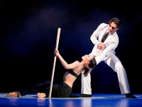 Gennaro Sorbino ako Štefánik a Shoko Yamada ako Žena z Tahiti v svetovej premiére novej autorskej inscenácie M. R. Štefánik režiséra a choreografa Ondreja Šotha v Štátnom divadle Košice Gennaro Sorbino ako Štefánik a Shoko Yamada ako Žena z Tahiti v svetovej premiére novej autorskej inscenácie M. R. Štefánik režiséra a choreografa Ondreja Šotha v Štátnom divadle Košice