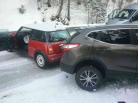 Hromadná nehoda si nevyžiadala zranenia. Hromadná nehoda si nevyžiadala zranenia.