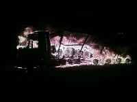 Požiar kamióna na diaľničnom priechode Rajka Požiar kamióna na diaľničnom priechode Rajka
