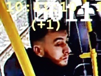 Polícia zverejnila identitu páchateľa. Polícia zverejnila identitu páchateľa.