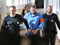 Juraj Hossu na súde. Juraj Hossu na súde.