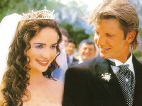 Natalia Oreiro a Facundo Arana v telenovele Divoký anjel. Natalia Oreiro a Facundo Arana v telenovele Divoký anjel.
