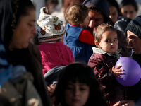 Migranti chcú pochodovať s gréckeho mesta Solún až k hraniciam so Severným Macedónskom Migranti chcú pochodovať s gréckeho mesta Solún až k hraniciam so Severným Macedónskom