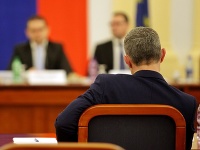 Pred výborom sa predstavia kandidáti v tretej voľbe Pred výborom sa predstavia kandidáti v tretej voľbe