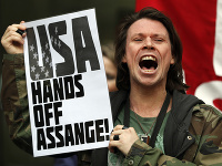 Assange potvrdil svoje odhodlanie bojovať proti vydaniu do USA