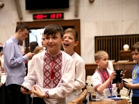 Aj návšteva parlamentu môže vyčariť úsmev na detskách tvárach.
