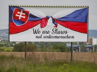 Provokatívny billboard pri košickom letisku. Provokatívny billboard pri košickom letisku.
