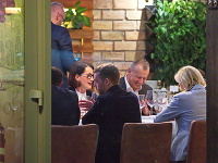 Boris Kollár a Marine Le Penová počas neformálnej večere v Bratislave. 