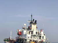 USA ostro obvinili Irán z útokov na lode pri pobreží SAE