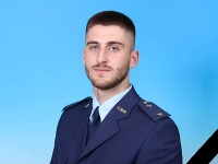 Jakub (†23) zahynul po páde z okna. Jakub (†23) zahynul po páde z okna.