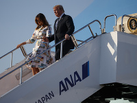 Donald Trump a Melanie Trump na štátnej návšteve v Japonsku. 