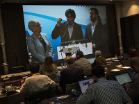 Bývalý katalánsky premiér Carles Puigdemont počas videorozhovoru z Bruselu Bývalý katalánsky premiér Carles Puigdemont počas videorozhovoru z Bruselu