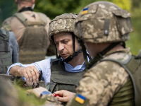 Prezident Zelenskyj v bojovej oblasti Prezident Zelenskyj v bojovej oblasti